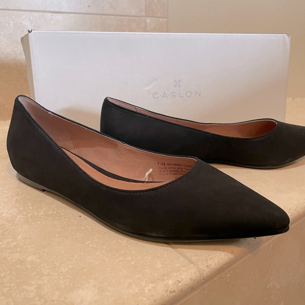 New Caslon black nubuck Laurel pointy toe flats, size 7.5